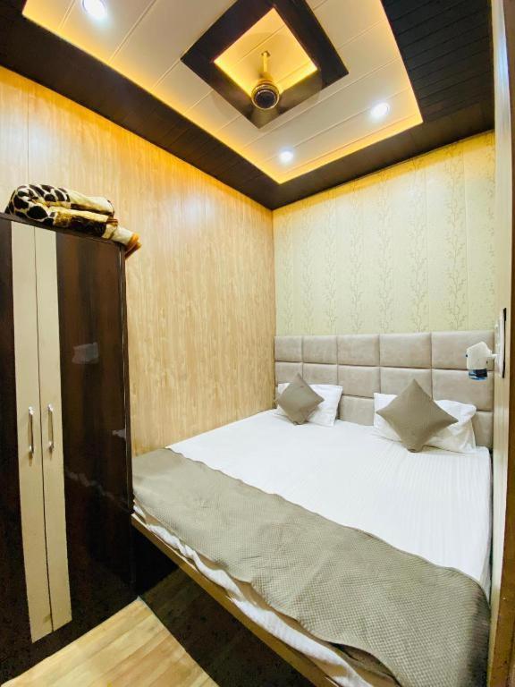 Namo Guest House Only For Indians Varanasi Exterior foto